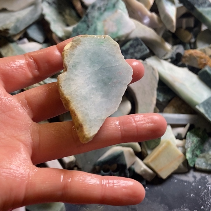 翡翠颈饰未镶嵌天然翡翠