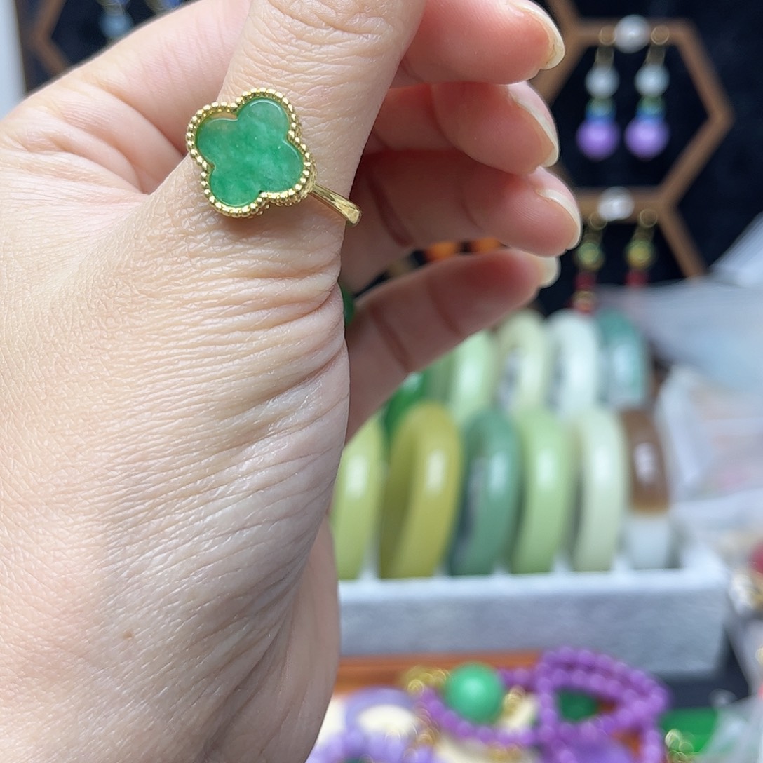 翡翠未镶嵌耳饰戒指