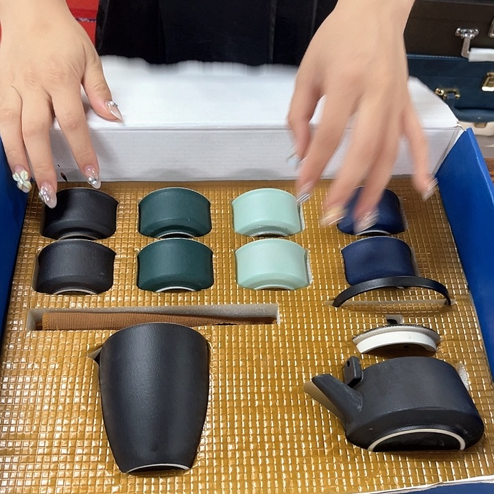 孤品茶具套装等。