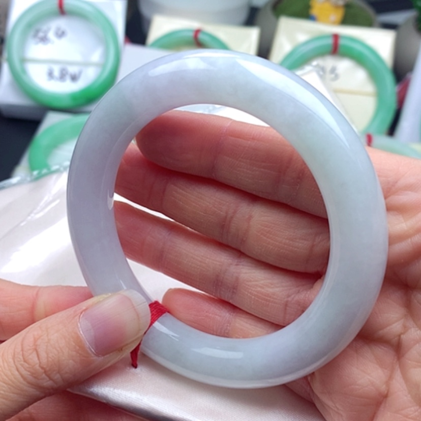 【闪购商品】翡翠手镯未镶嵌           圆条58