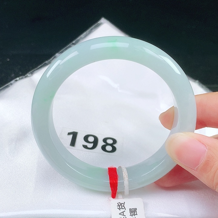 未镶嵌手镯翡翠翡翠手镯