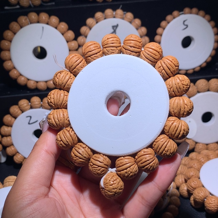 桃核手串原皮金鱼肚