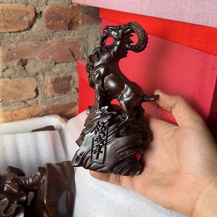 木黑檀木18石头底座领头羊一只