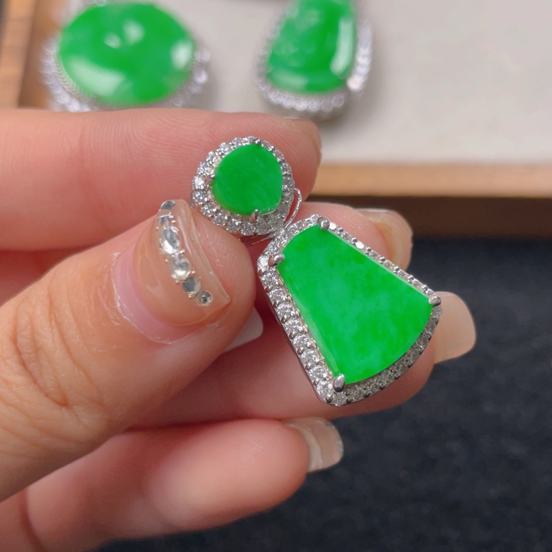 翡翠颈饰银S925镶嵌b h j n n