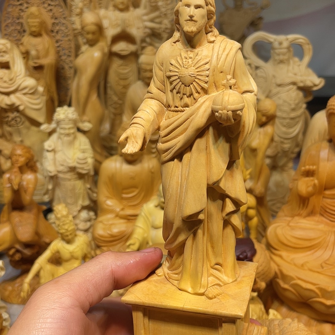 黄杨木小瑕疵耶稣摆件