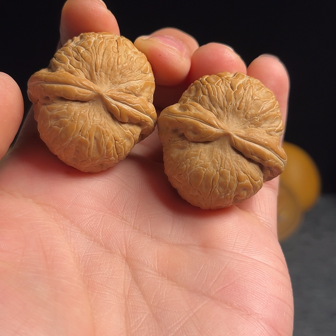 文玩核桃吊坠38球宝