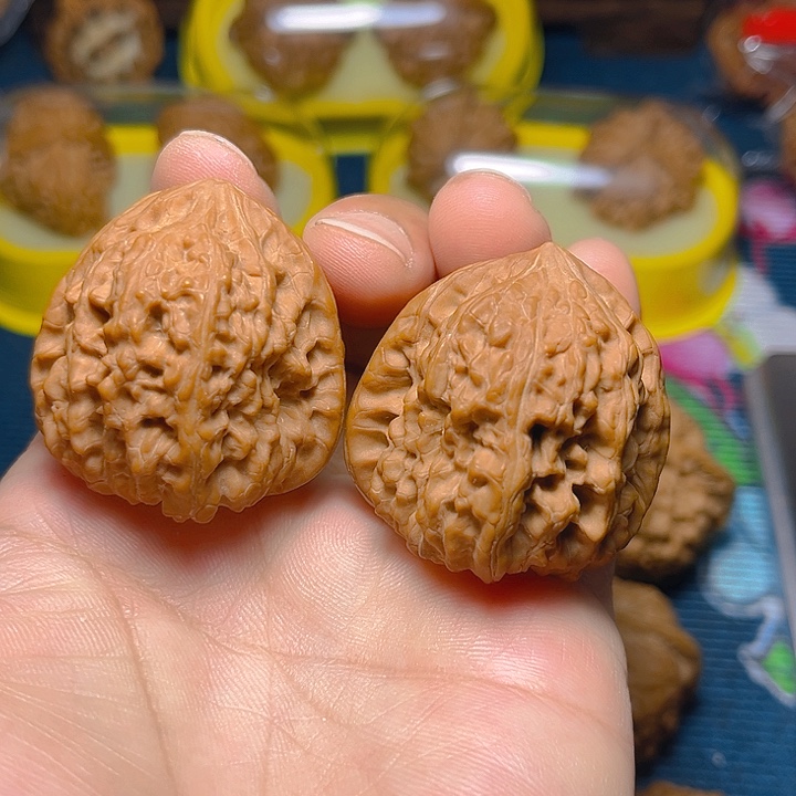 文玩核桃吊坠凹底