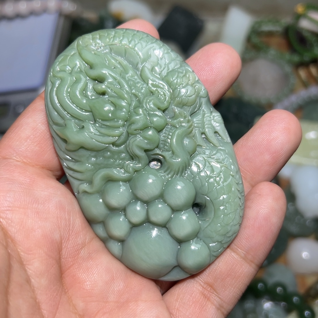 只***啦和田玉未镶嵌挂件