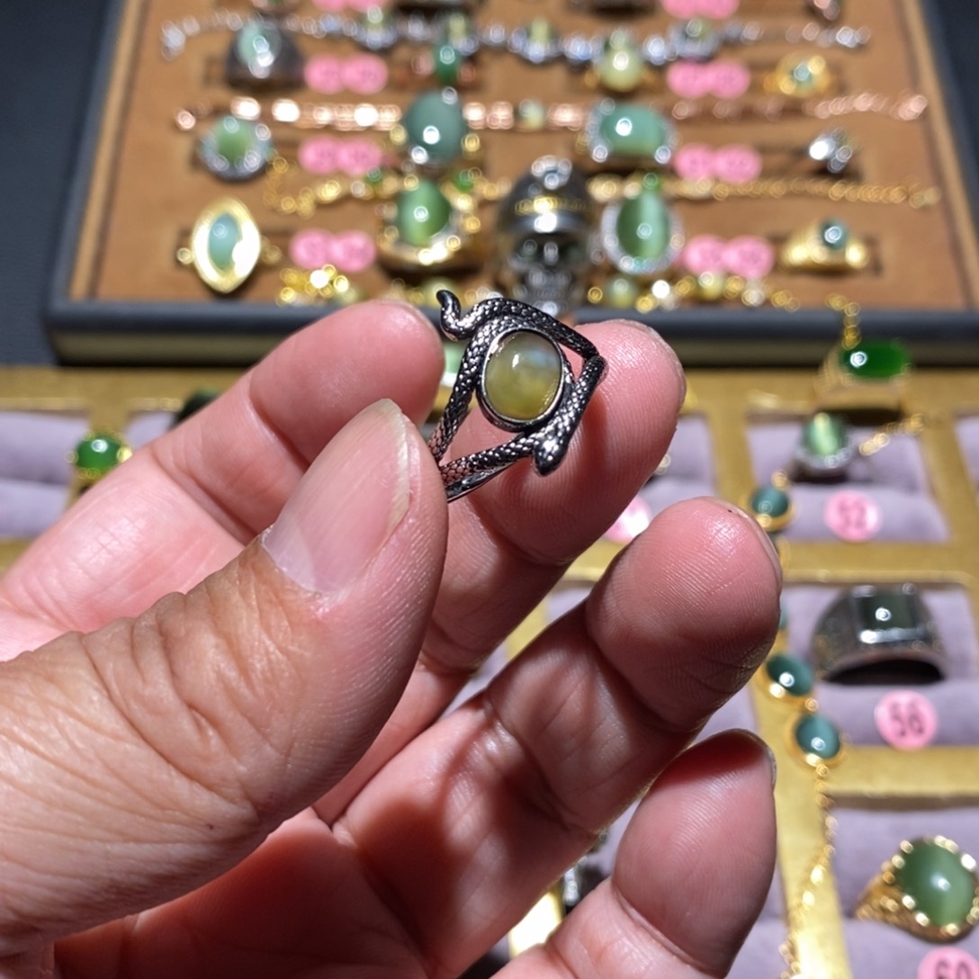 和田玉（碧玉）戒指未镶嵌