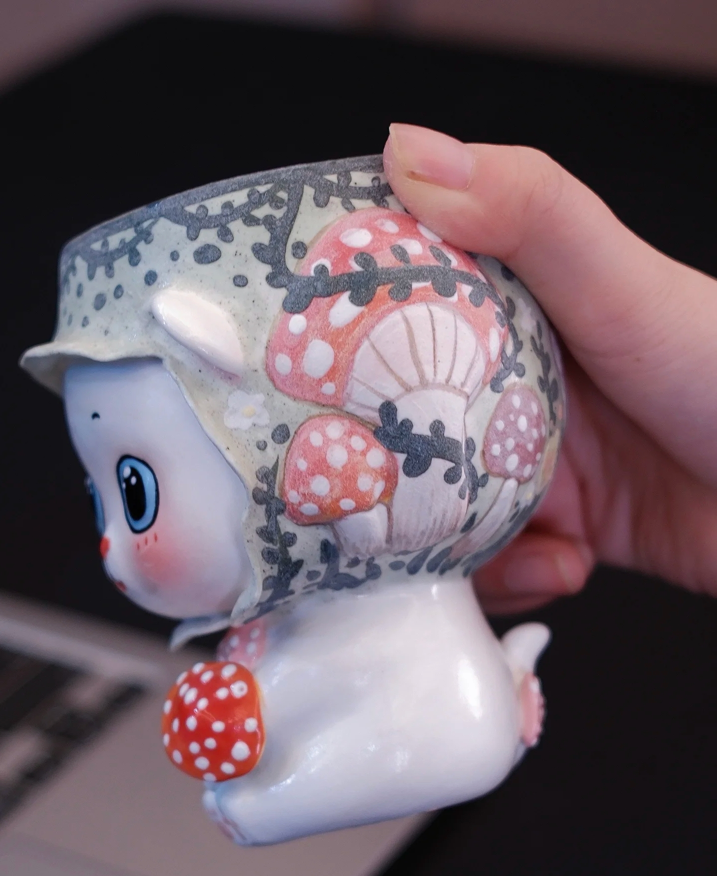 菜老头子设计师款白猫咪手握杯摆件手捏手绘釉下彩亮面质感咖啡杯