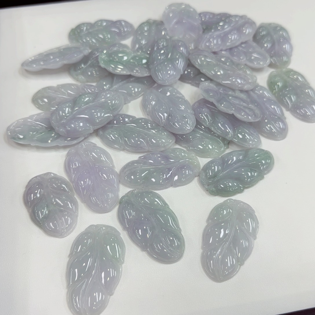 翡翠未镶嵌颈饰4 4 6