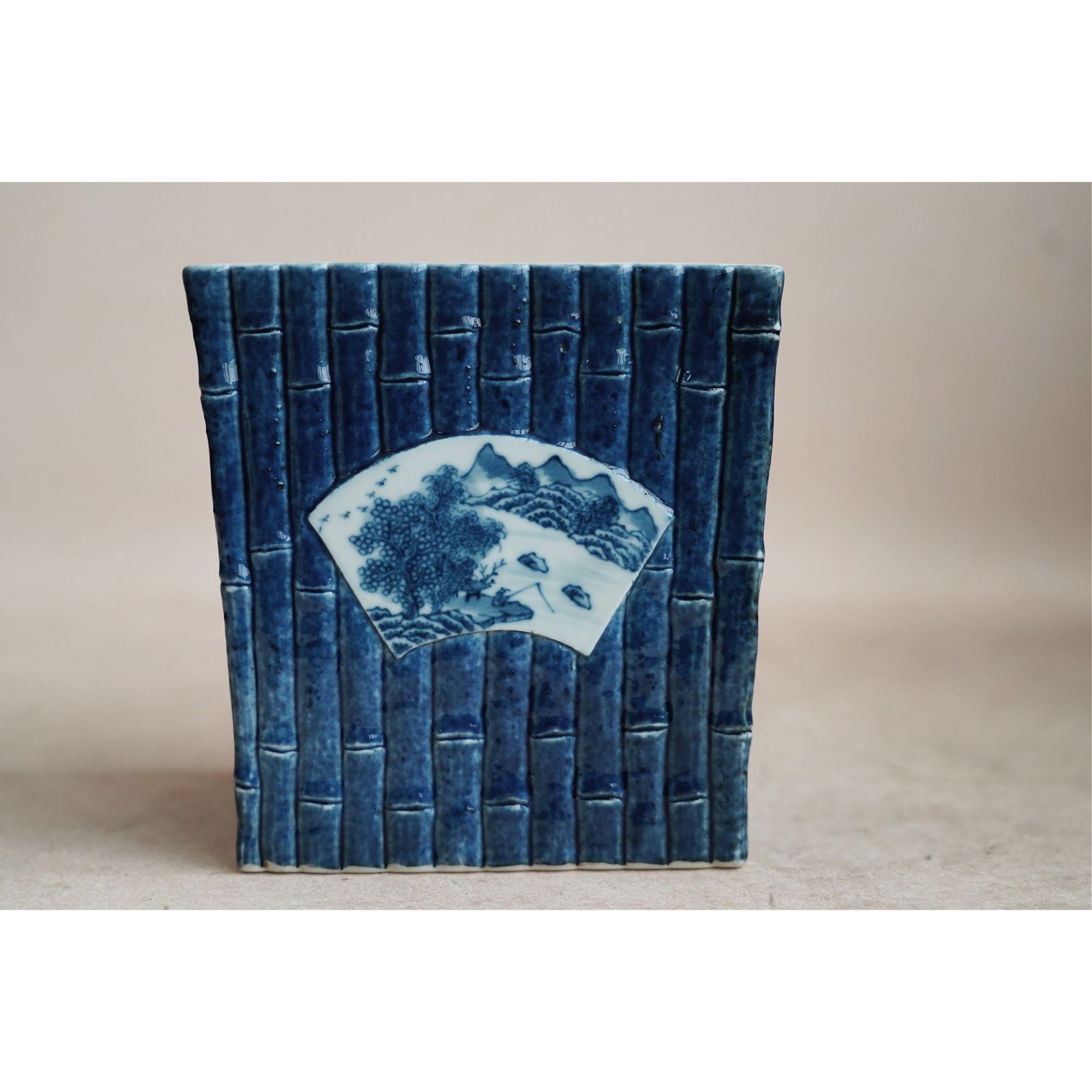 文华藏珍第374期拍品 3 清 蓝釉开光山水四方花盆