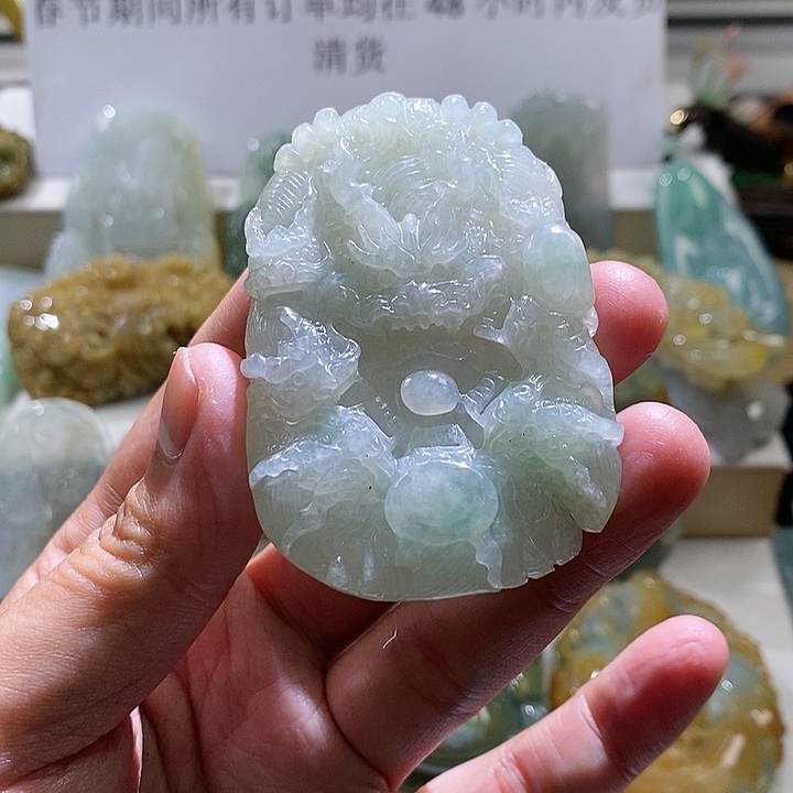 【闪购商品】翡翠颈饰未镶嵌九龙