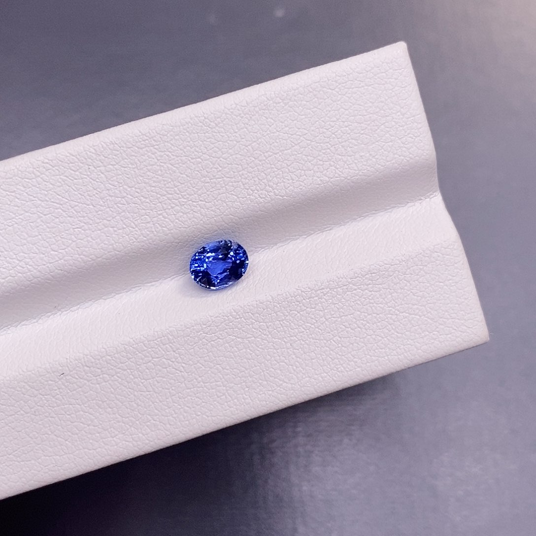 裸石蓝宝石无****?0.88克拉