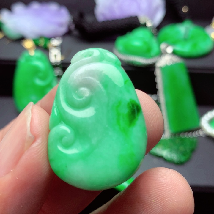 翡翠未镶嵌吊坠(不含链)