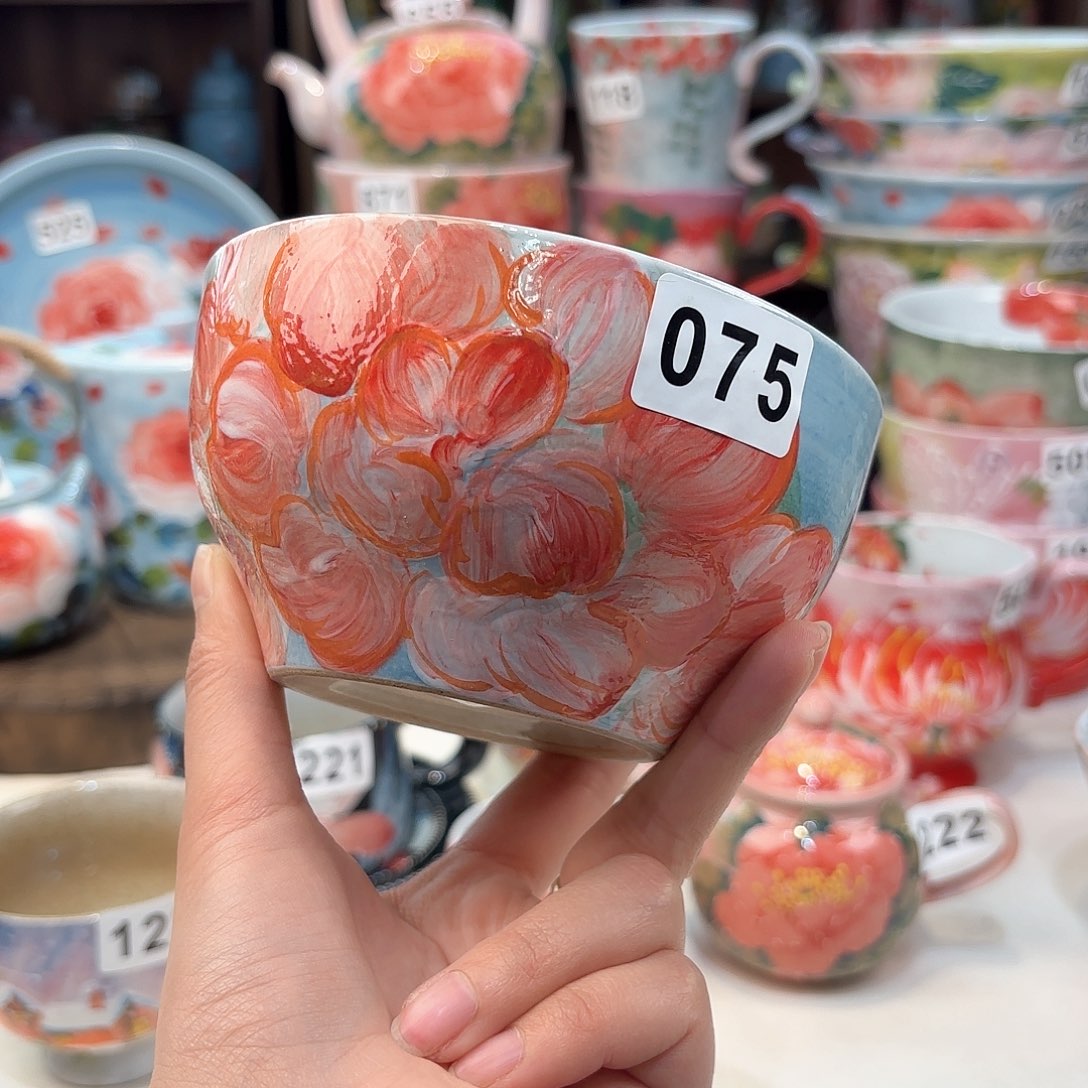 瓷片兔兔好de o o o o wu tu