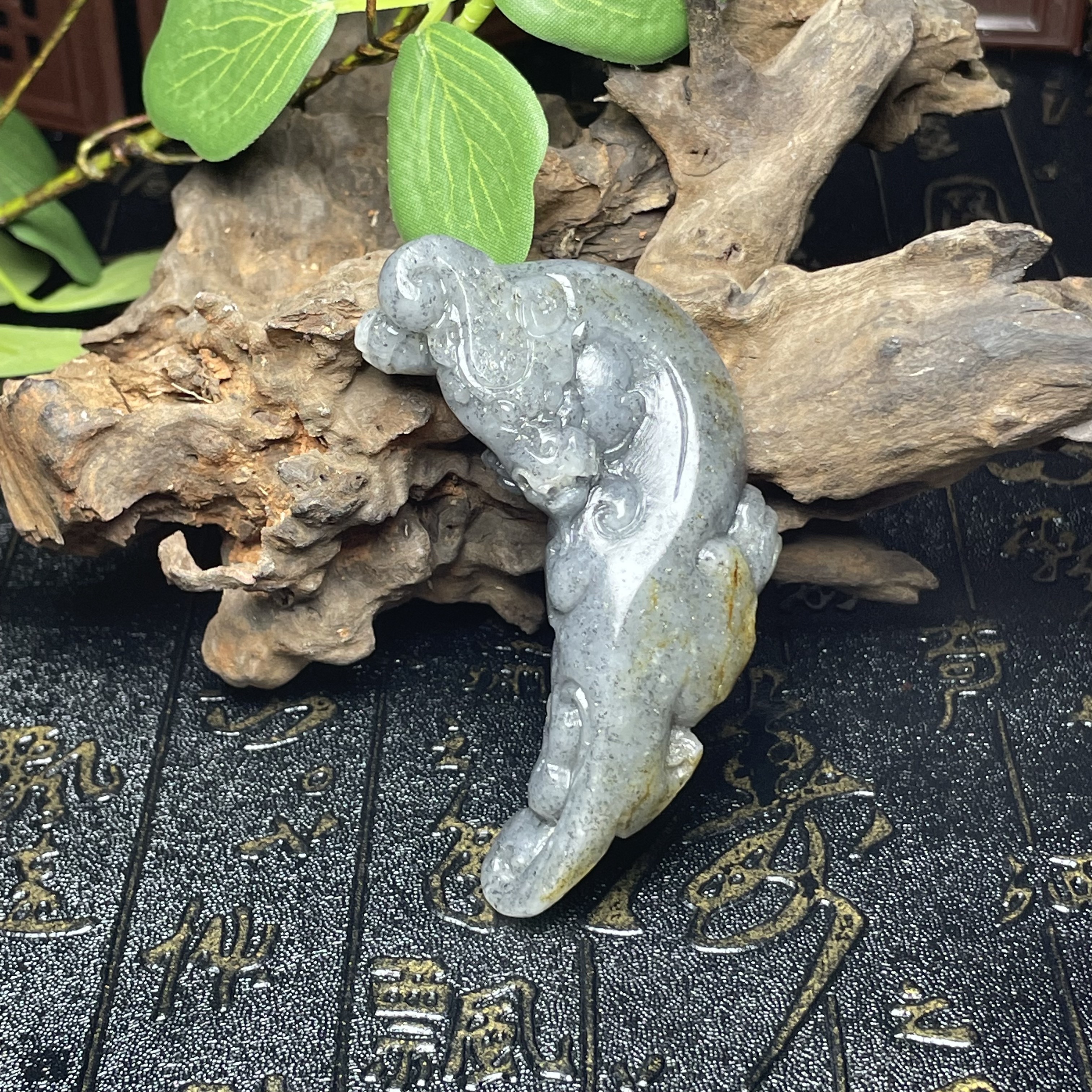 新疆和田玉青花貔貅挂件吊坠貔貅回头聚财料子聚墨满天星