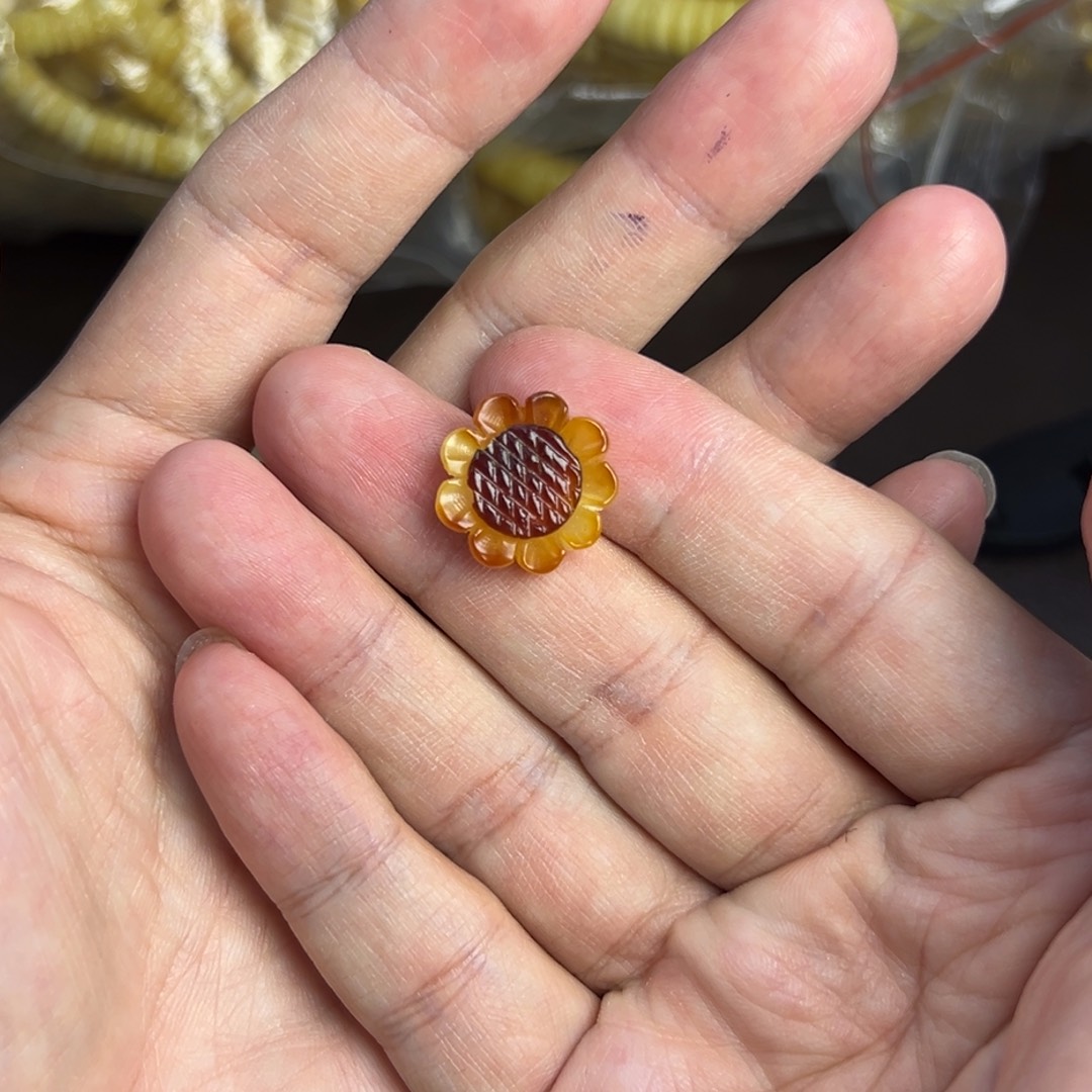 琥珀未镶嵌裸石向日葵010