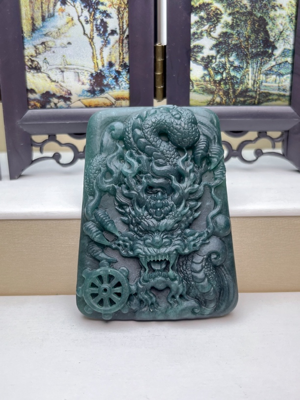 天然翡翠a货立体蓝水龙牌毛货抛光4天68.9•48.3•9.2