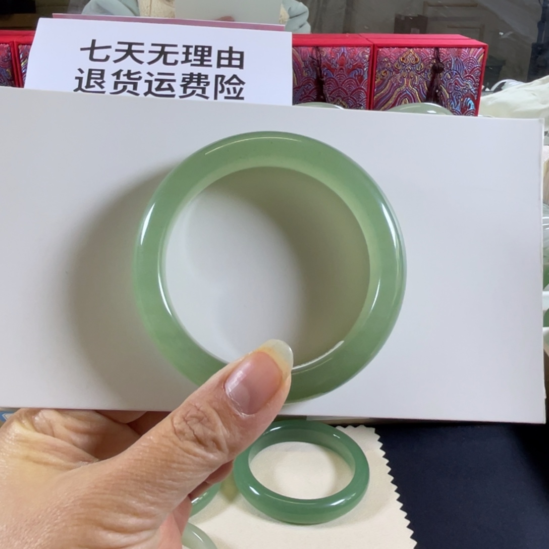 东陵石未镶嵌手镯56圈