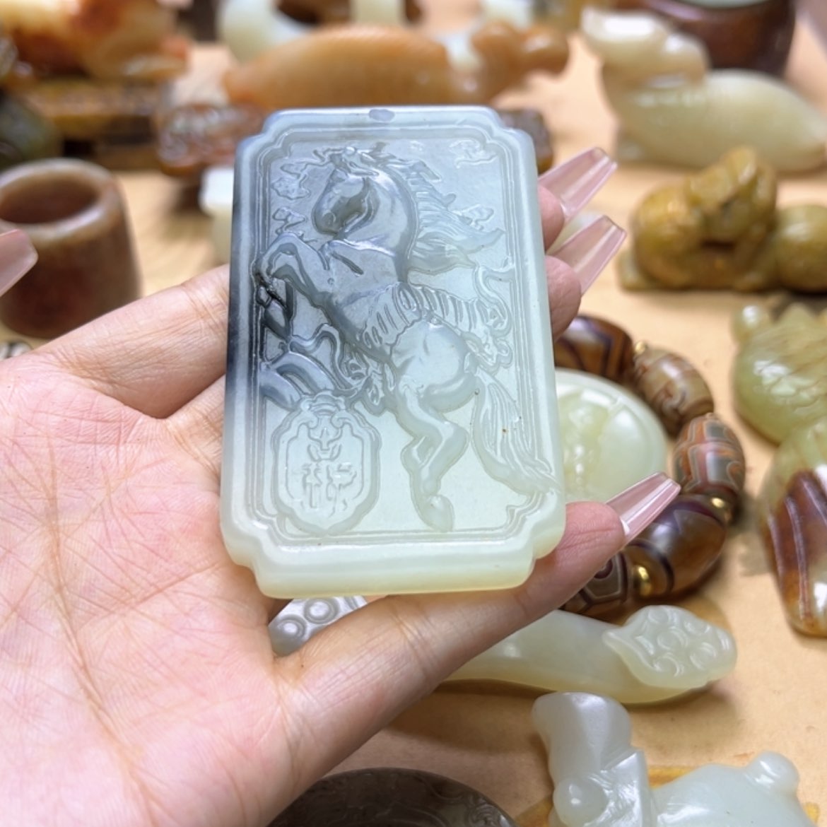 【闪购商品】蛇纹石玉颈饰未镶嵌