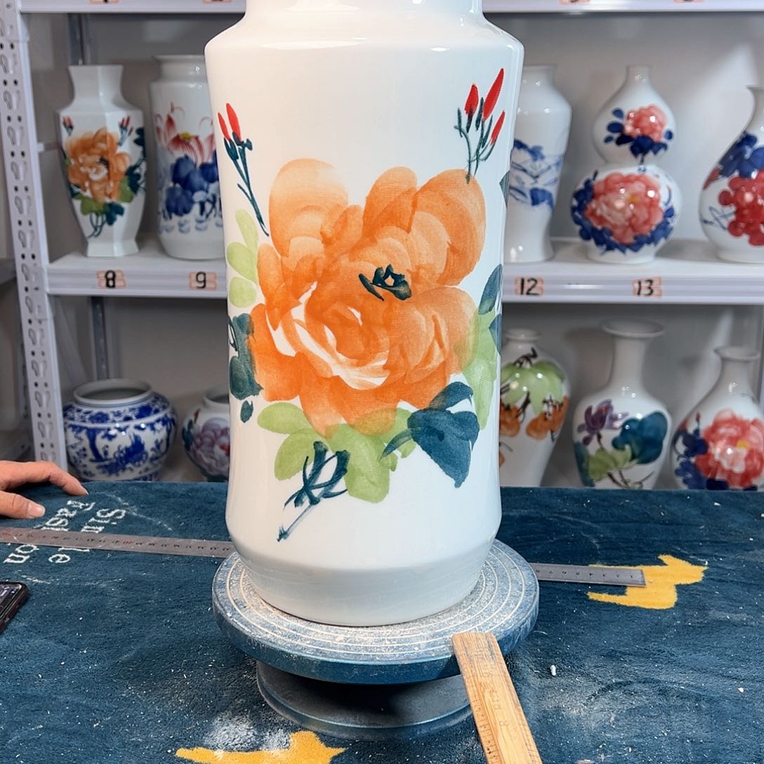 摆件景德镇陶瓷书黄牡