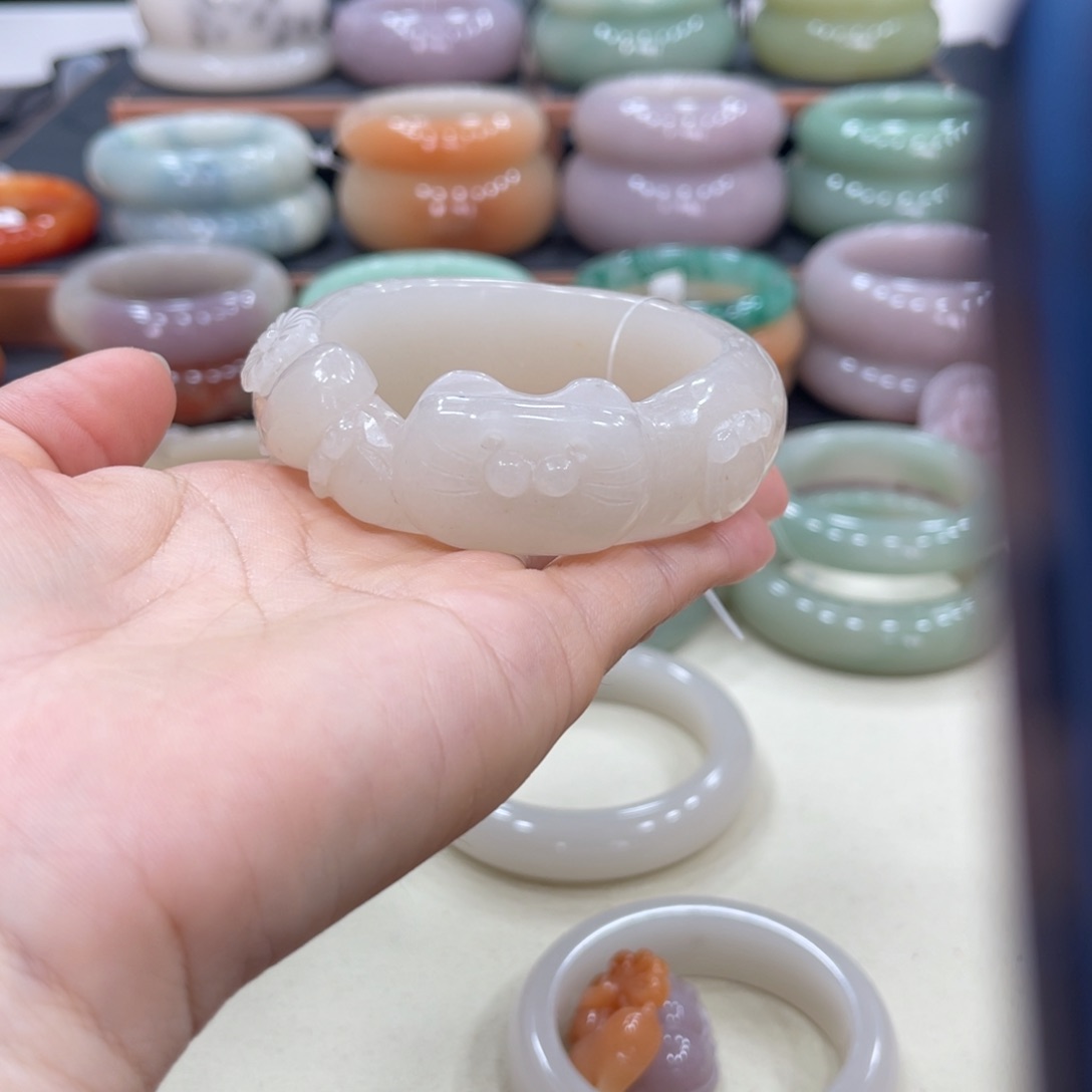 石英质玉我未镶嵌