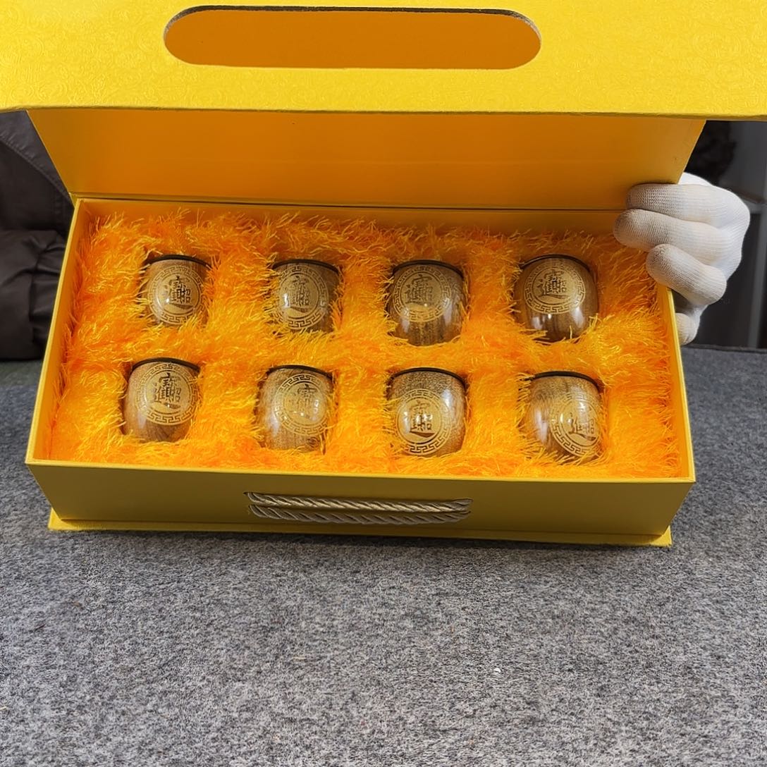 陈***少金丝楠金丝楠茶杯到手8个