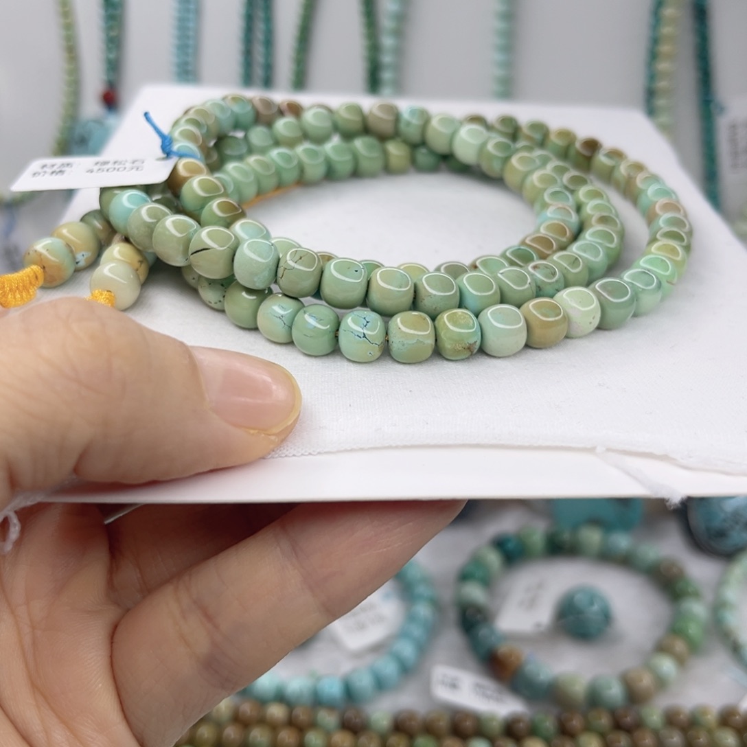 绿松石未镶嵌颈饰7.4