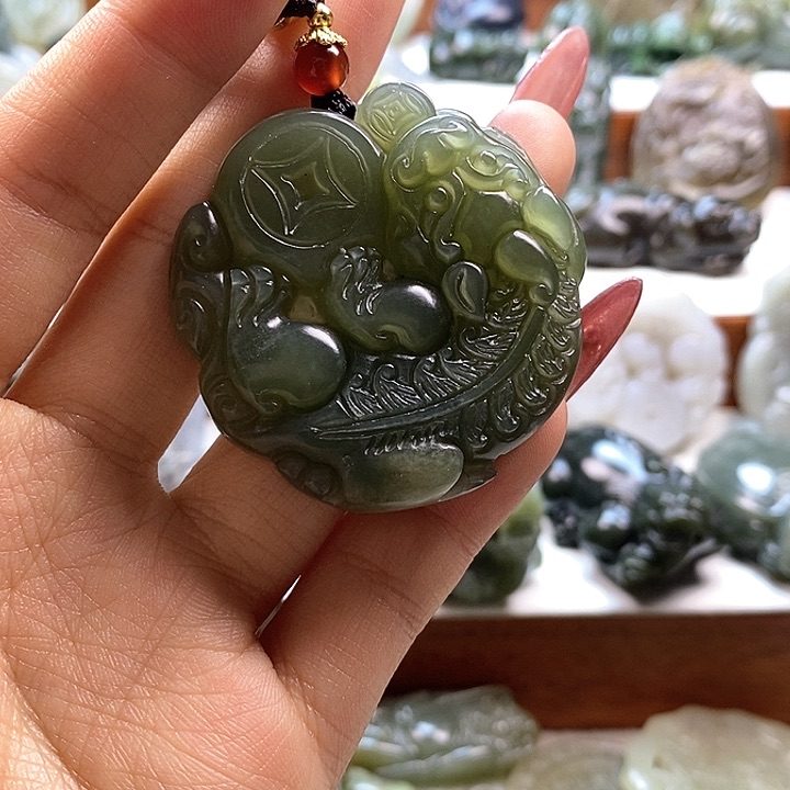 和田玉颈饰未镶嵌