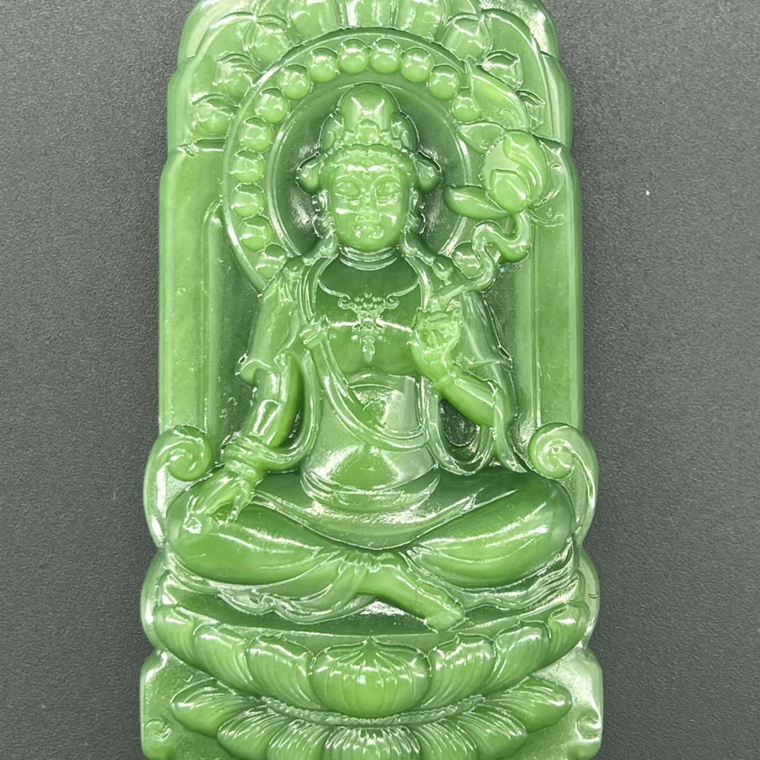 俄罗斯碧玉粉绿御龙观音牌子