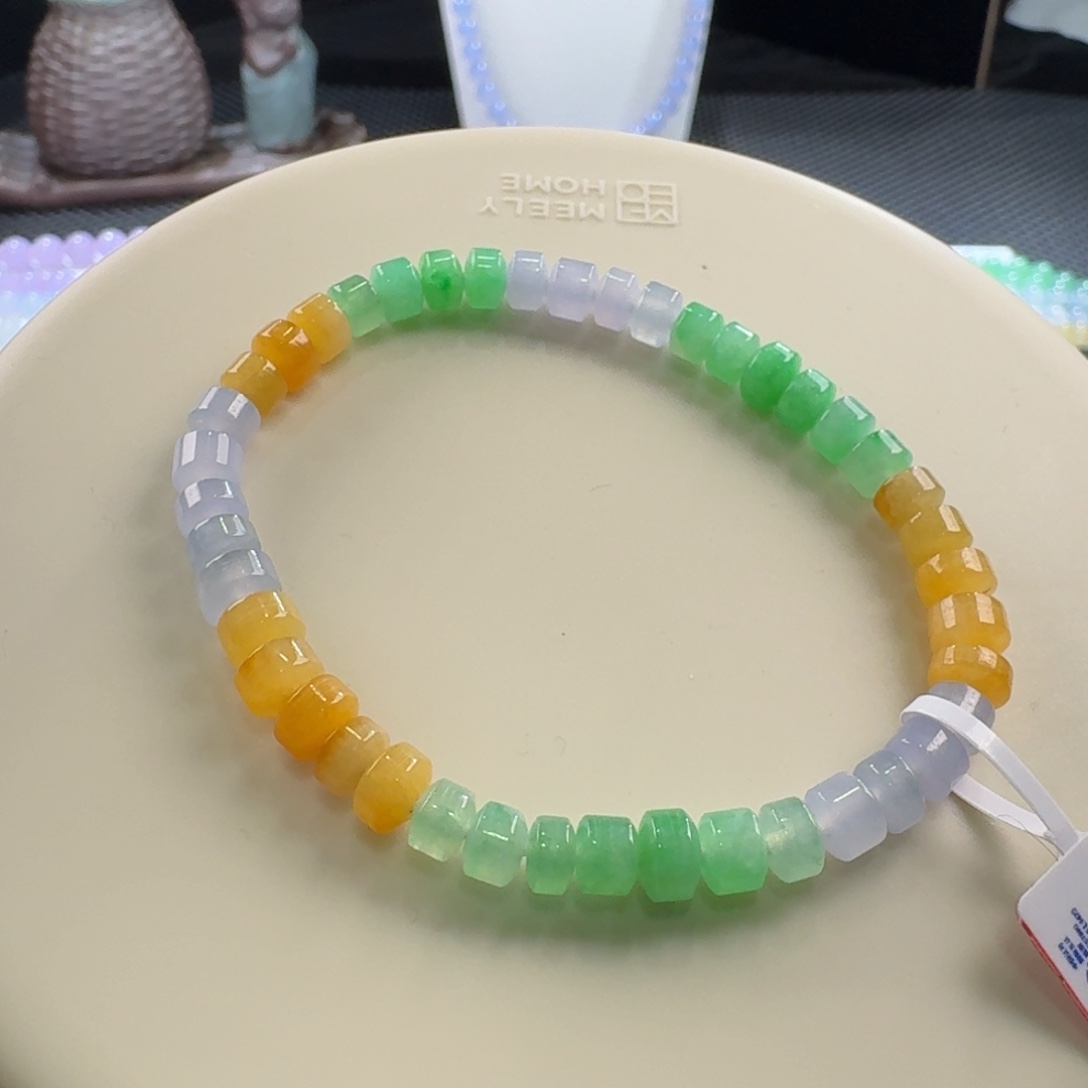 翡翠手链未镶嵌冰三彩卡6左右