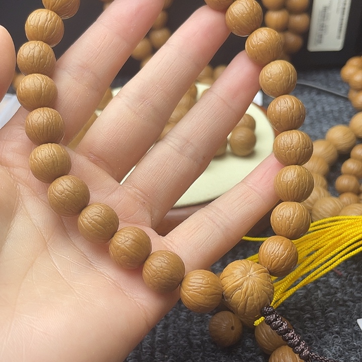 吊坠猴头核桃聚宝盆