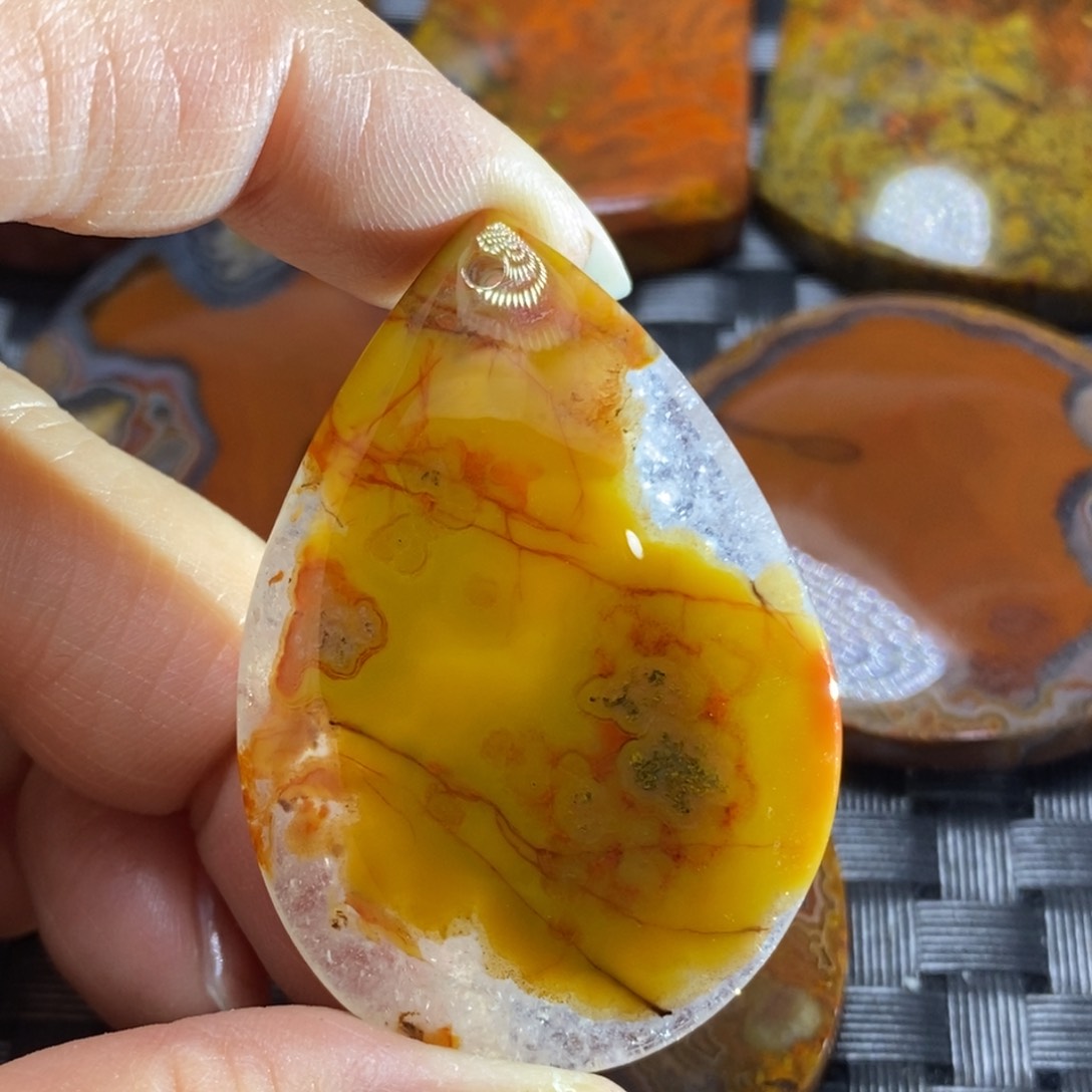 玛瑙/玉髓挂坠未镶嵌