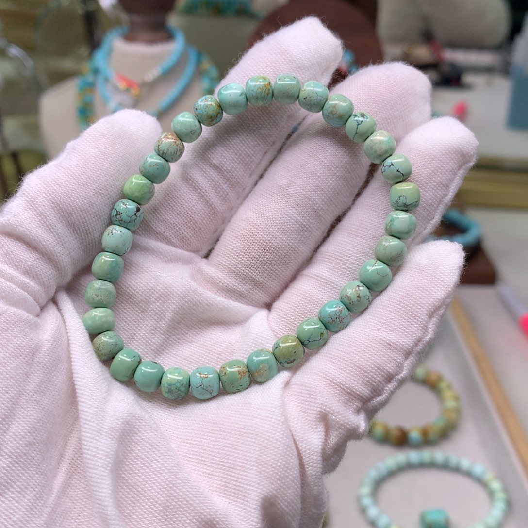 绿松石配饰未镶嵌