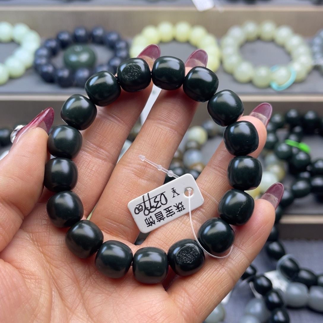 和田玉手链未镶嵌