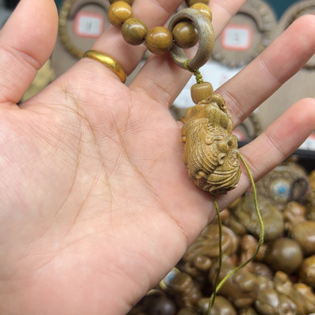 维腊木（绿檀）无事牌