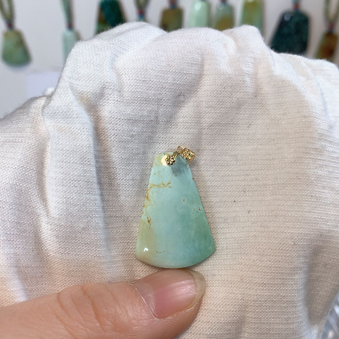 绿松石珠宝奇石未镶嵌