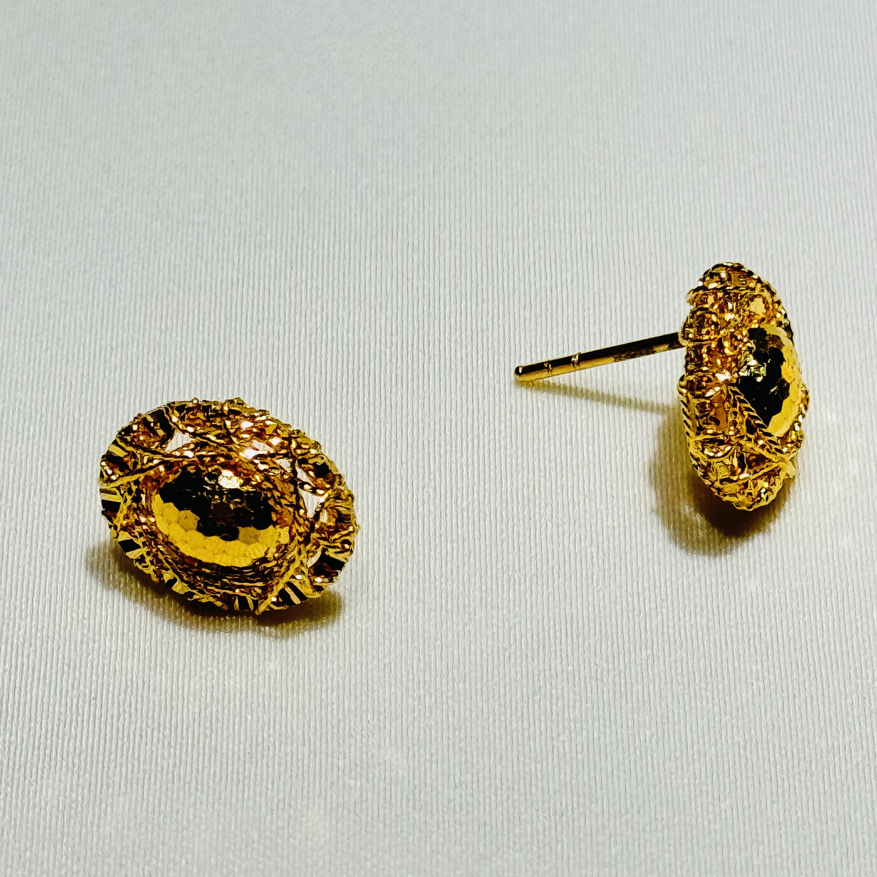 黄金足金999椭圆缠丝龙鳞鸽子蛋耳钉耳环