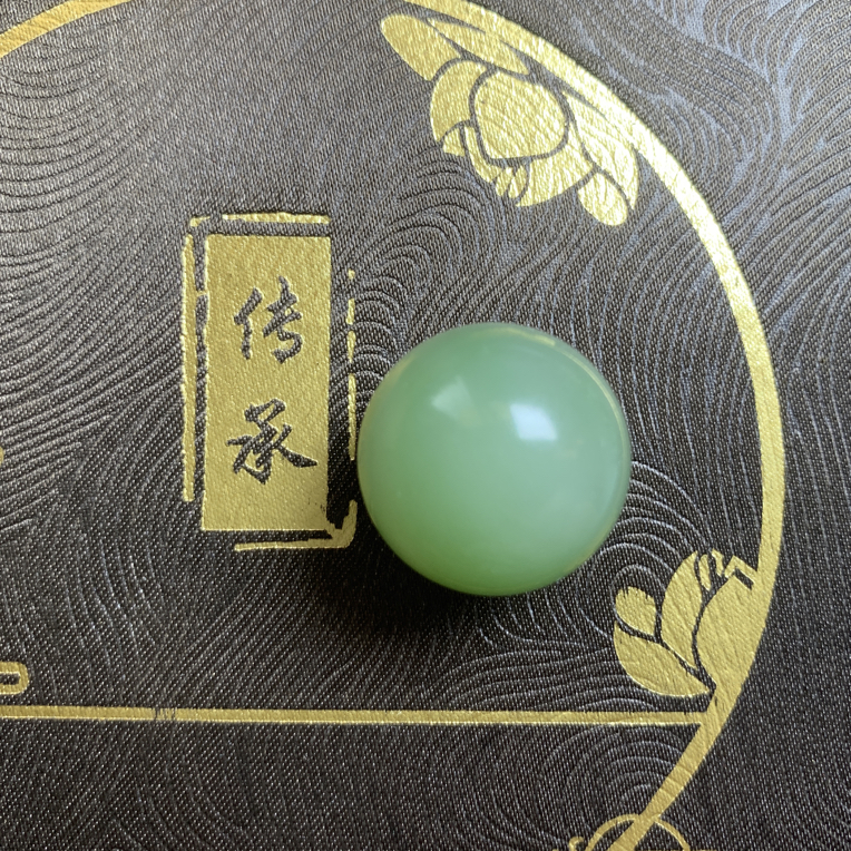 和田玉 卡20.6 翠青 多宝单珠 吊坠 青海料 满色 特色 无纹裂脏杂