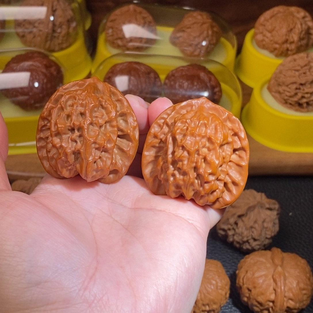 文玩核桃把件41磐石