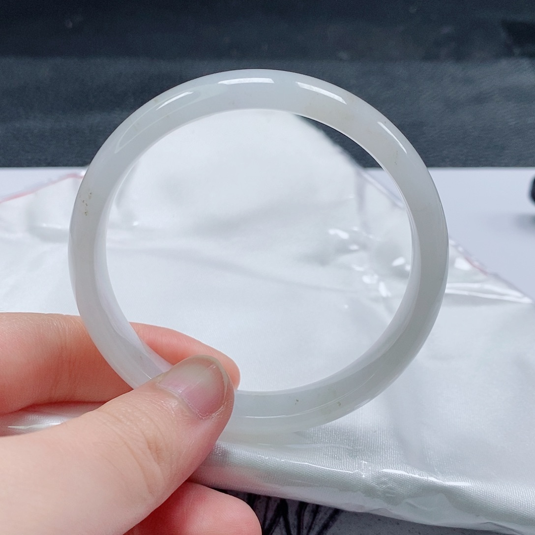 【闪购商品】未镶嵌手镯翡翠483