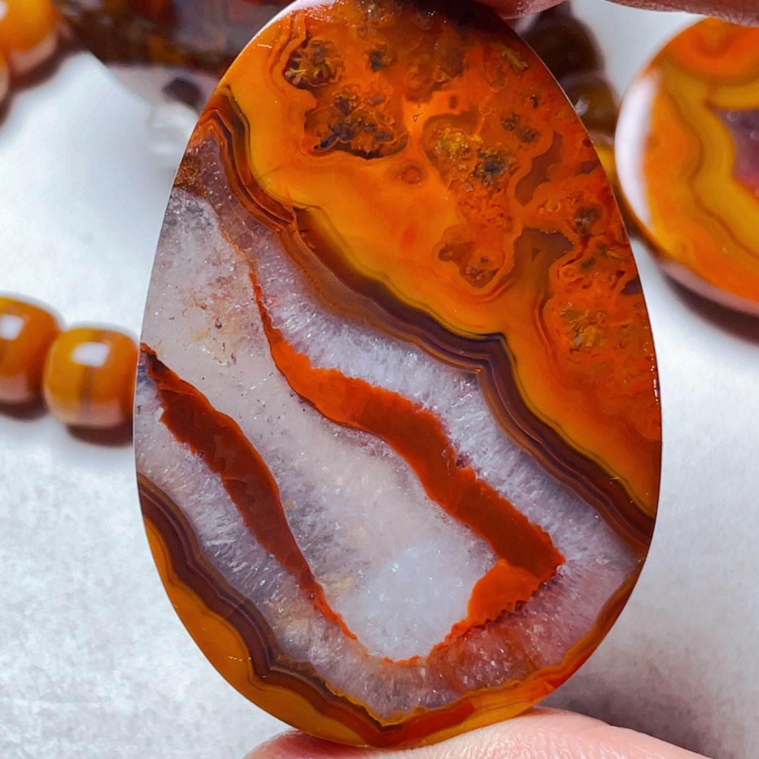 未镶嵌颈饰玛瑙/玉髓放**刀