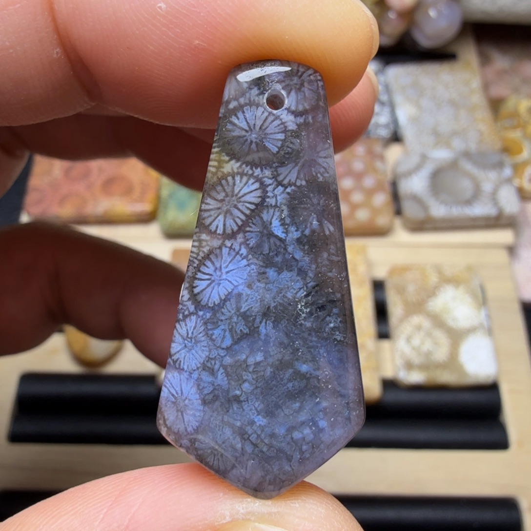 硅化玉未镶嵌纯天然色有机玉石保真色