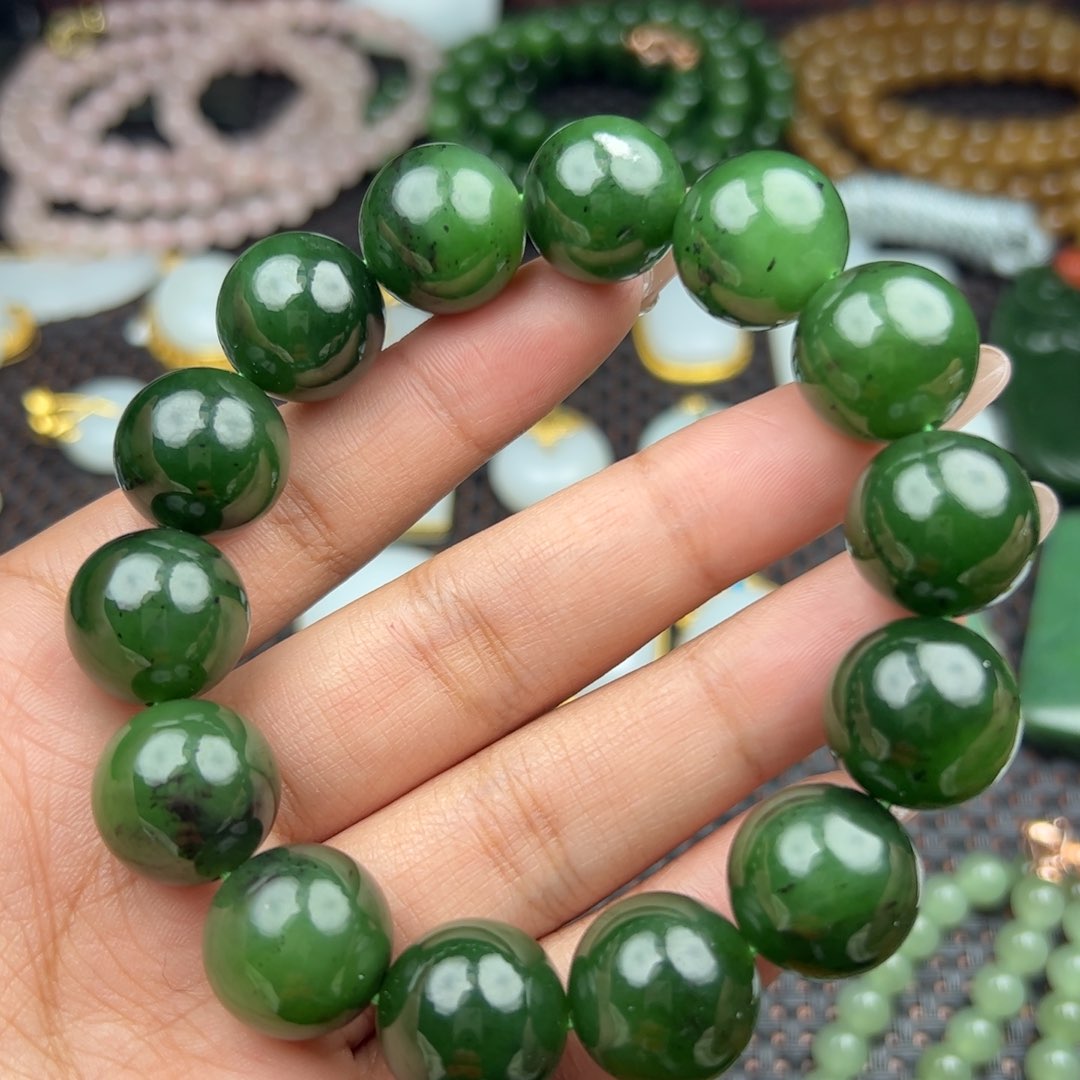 和田玉吊坠未镶嵌