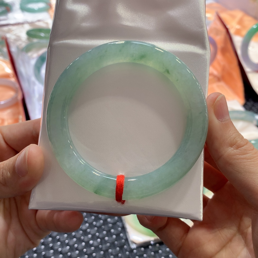 翡翠未镶嵌手镯闪购 5 必入款