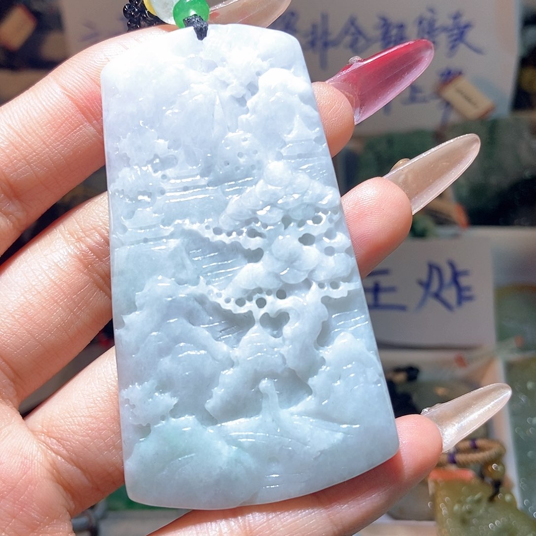 翡翠颈饰未镶嵌翡翠