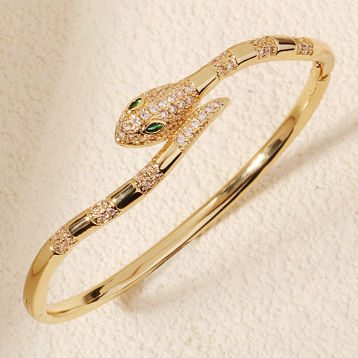 铜合金合成锆石手镯 2025生肖蛇手镯精致铜镶锆手环简约蛇镯手饰