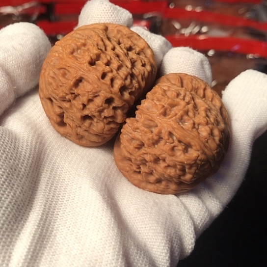 文玩核桃把件南疆石41.5