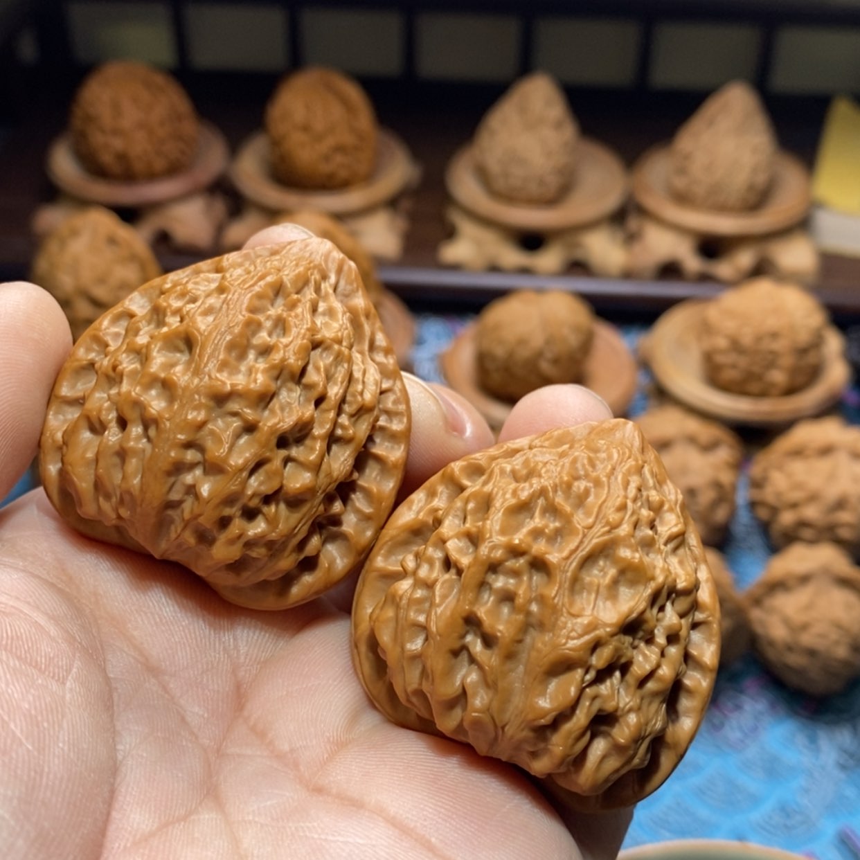 【闪购商品】文玩核桃吊坠吃*吃金牛